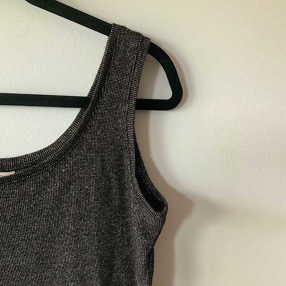 Black + Gold Sleeveless Top - Picture 7 of 10